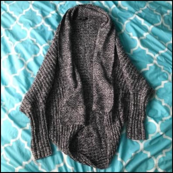 A&F sweater shawl/cardigan - Picture 2 of 2